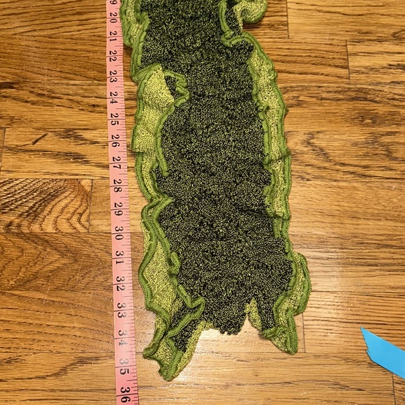 Smartworks green scarf - like new - Picture 2 of 6